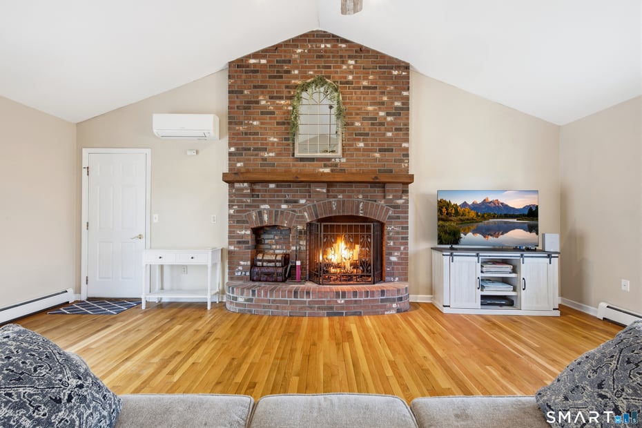 48 Bittersweet Drive Photo 10