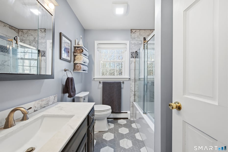 48 Bittersweet Drive Photo 32