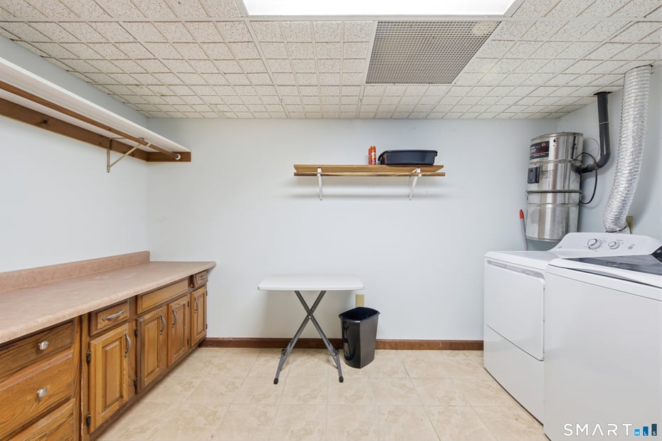 48 Bittersweet Drive Photo 35