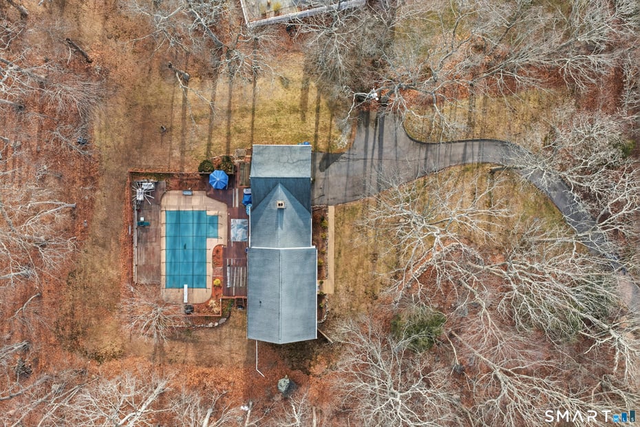 48 Bittersweet Drive Photo 37