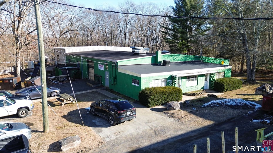 10 Denlar Drive Photo 4