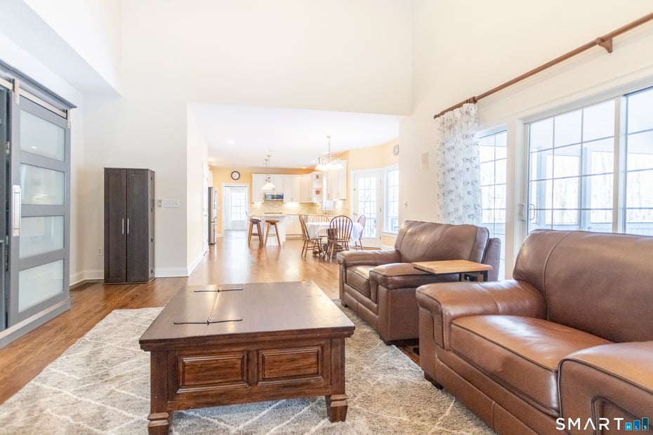 44 Chadwick Court Photo 10