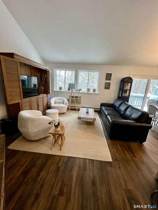 319 Cliffside Drive Photo 2