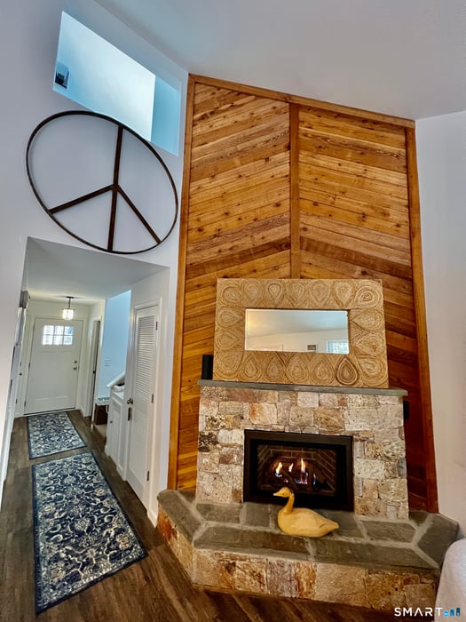 319 Cliffside Drive Photo 3