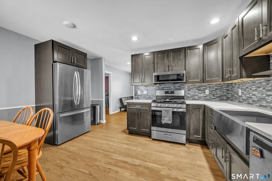 21 Cindy Lane Photo 3