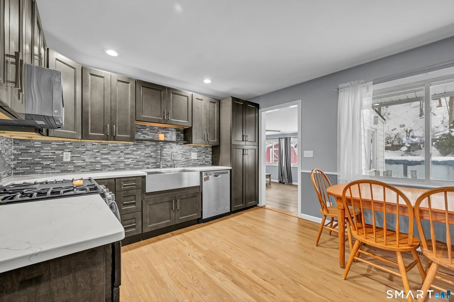 21 Cindy Lane Photo 6