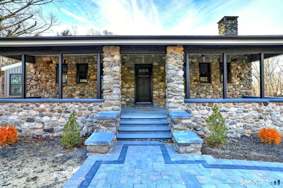 884 Grassy Hill Road Photo 1