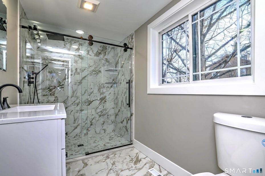 884 Grassy Hill Road Photo 24