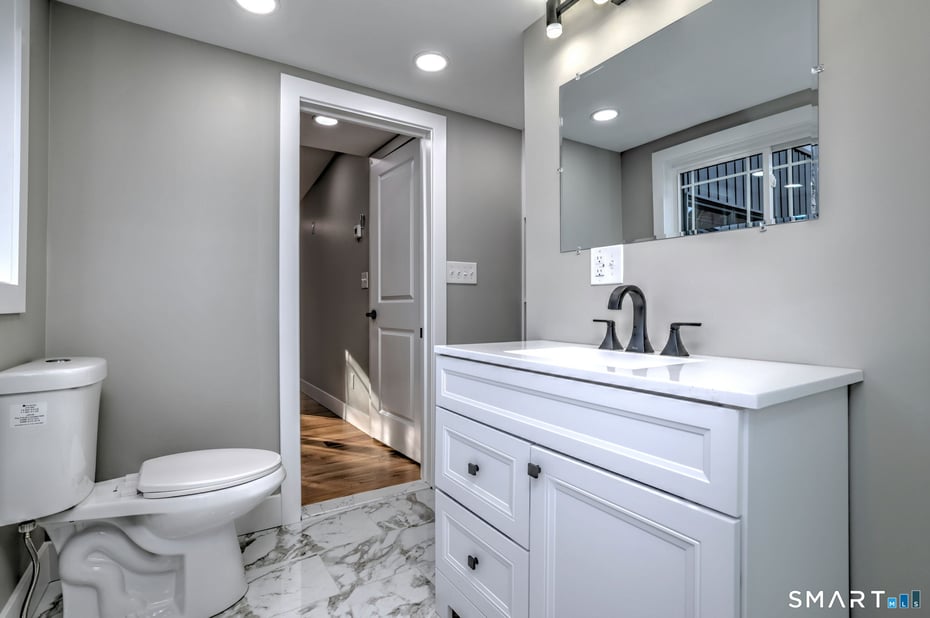 884 Grassy Hill Road Photo 25