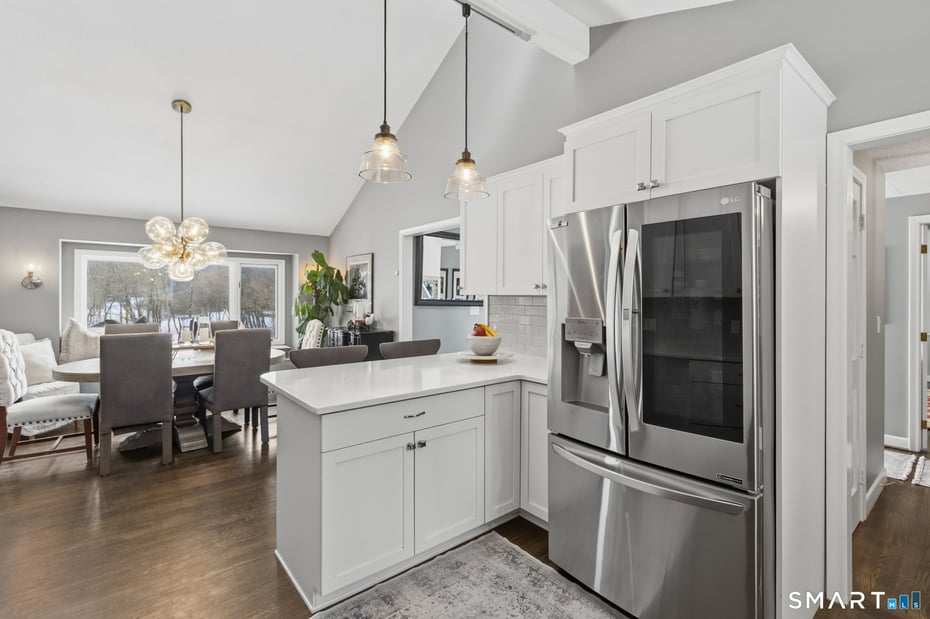 324 Old Farms Road Photo 10