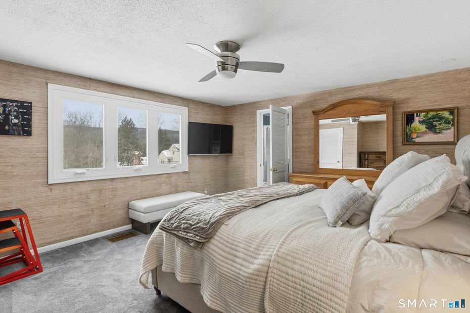 324 Old Farms Road Photo 19