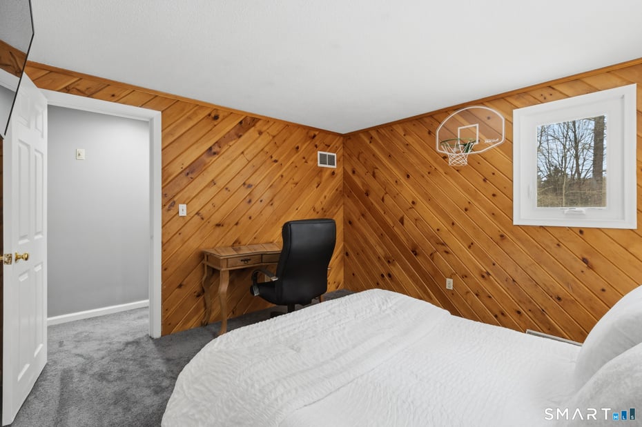 324 Old Farms Road Photo 24