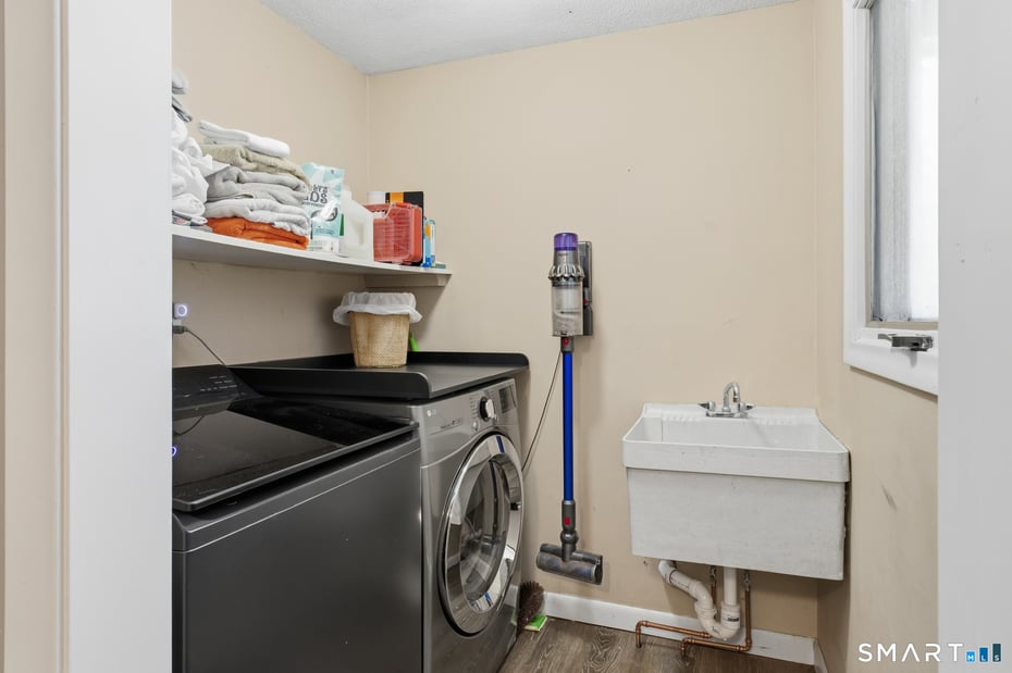 324 Old Farms Road Photo 30