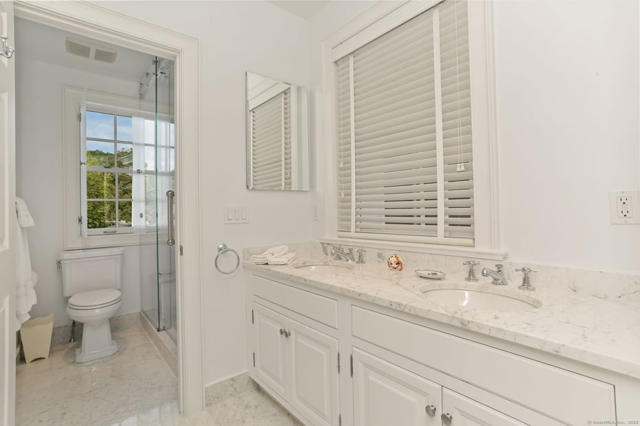 2 Elmwood Drive #2 Photo 24