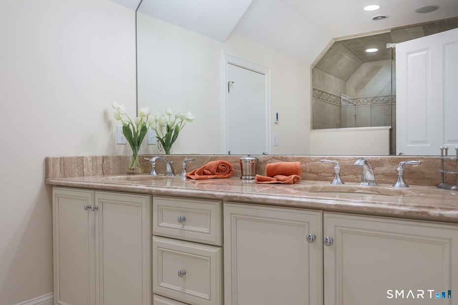 164 North Lake Shore Drive Photo 32