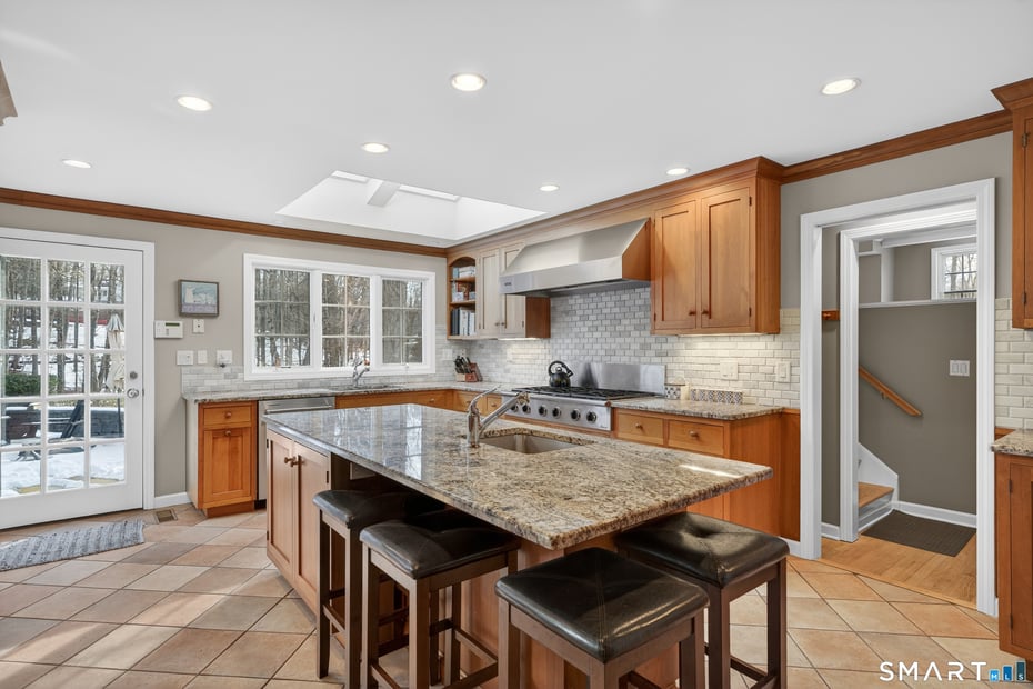 19 Robin Road Photo 11