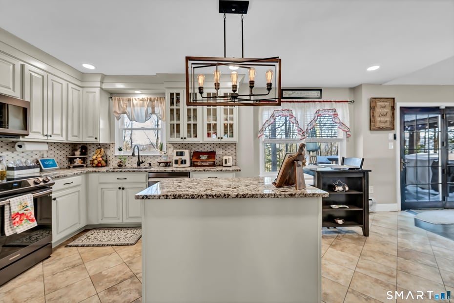 24 Colonial Ridge Drive Photo 4