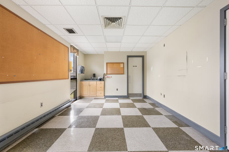 43 Pennsylvania Avenue Photo 11