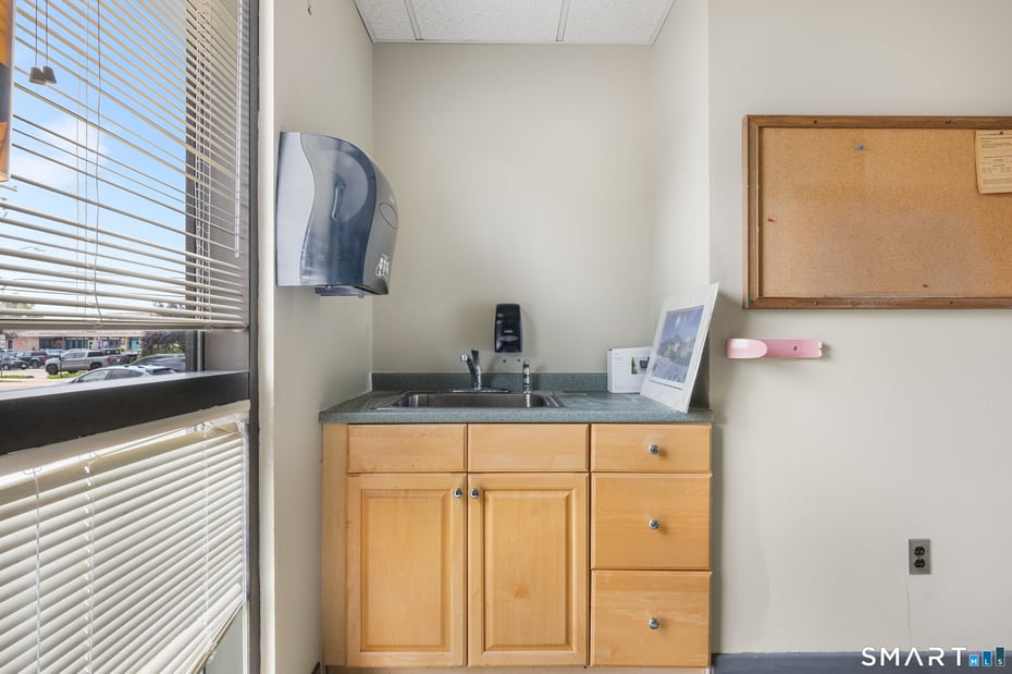 43 Pennsylvania Avenue Photo 14