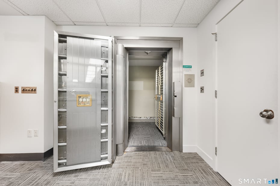 43 Pennsylvania Avenue Photo 15