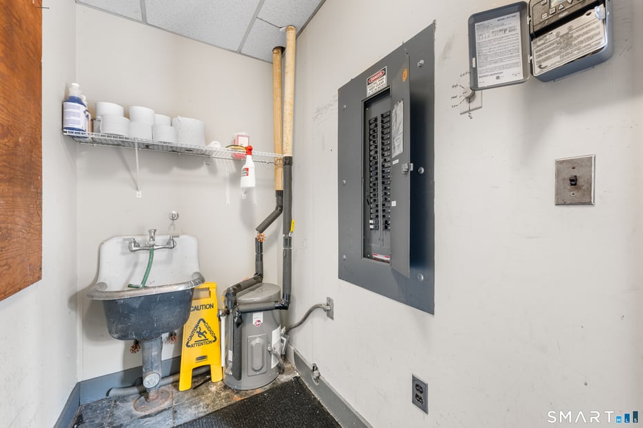 43 Pennsylvania Avenue Photo 23