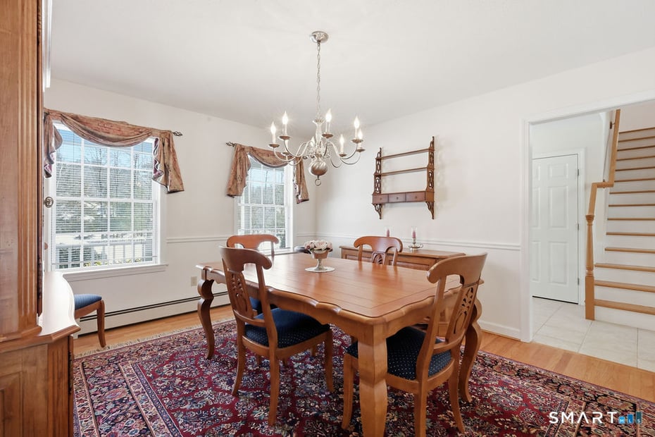 33 Westwood Drive Photo 9