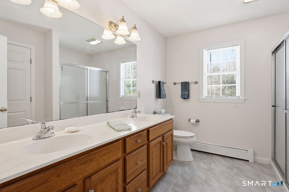 33 Westwood Drive Photo 15