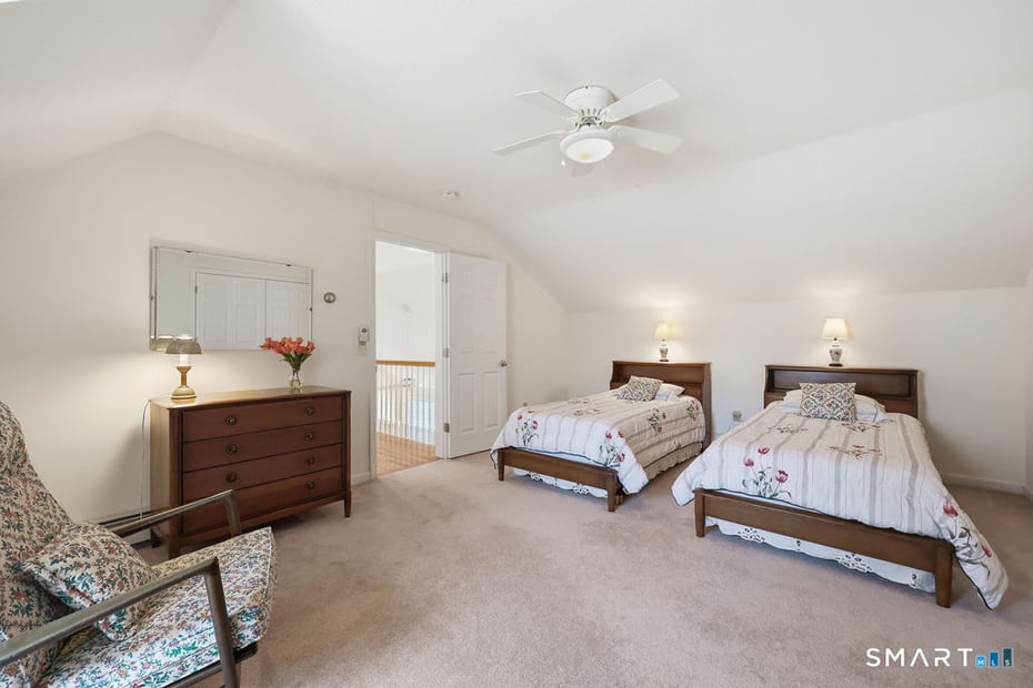 33 Westwood Drive Photo 33