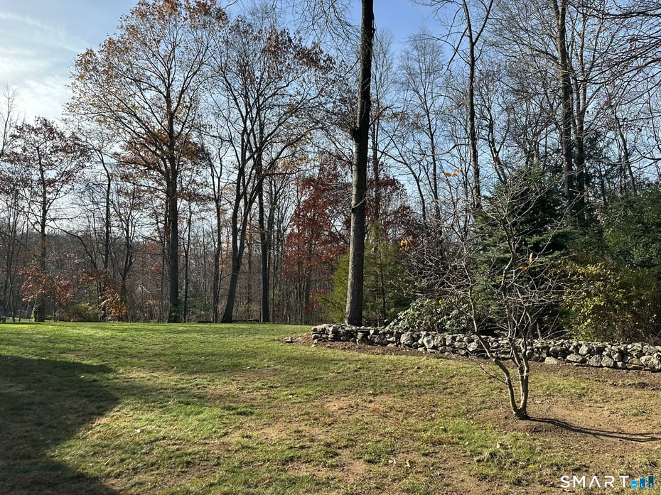 33 Westwood Drive Photo 39