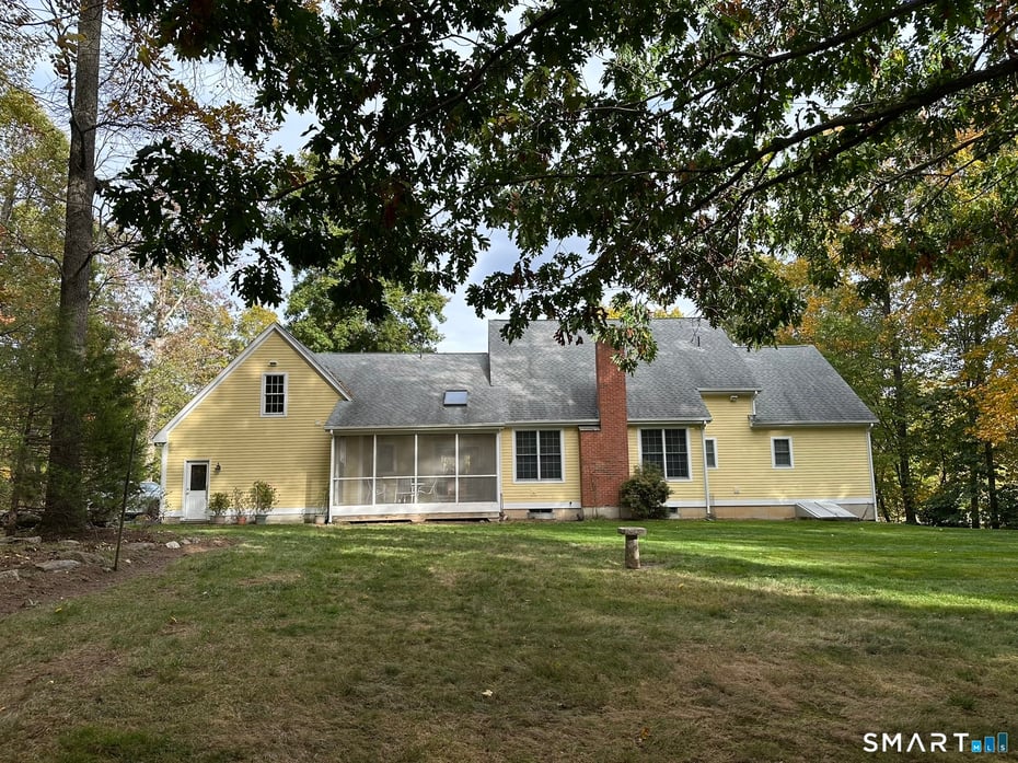 33 Westwood Drive Photo 40