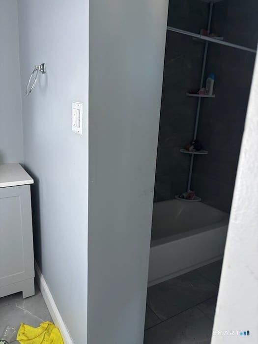 690 William Street Photo 18