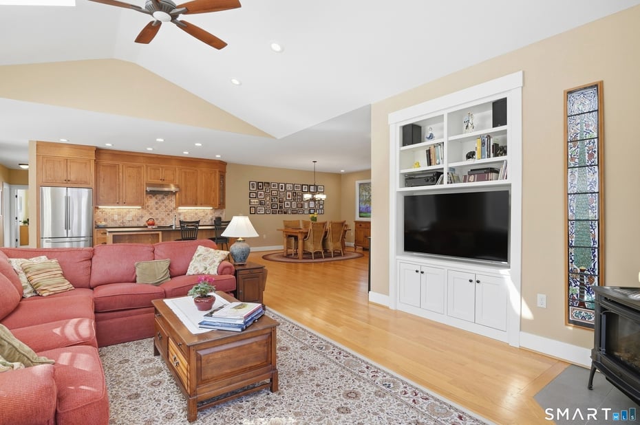 166 East Cotton Hill Road Photo 9