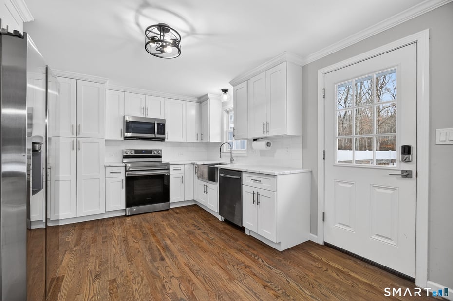 375 Sea Hill Road Photo 10