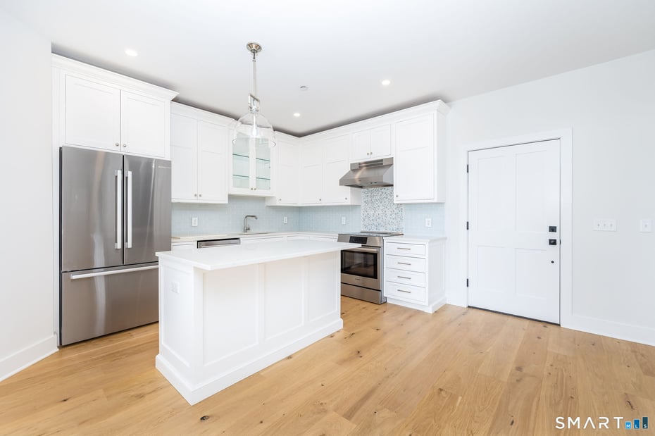 185 Main Street  #305 Photo 6