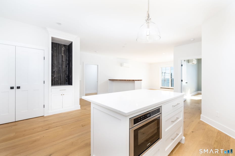 185 Main Street  #305 Photo 8