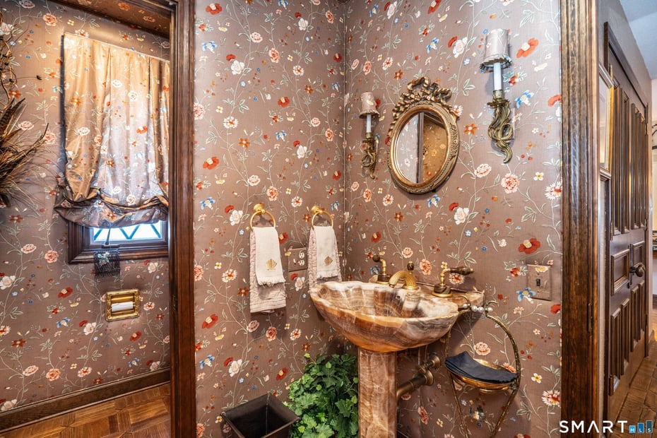 33 Mountain Farms Road Photo 11