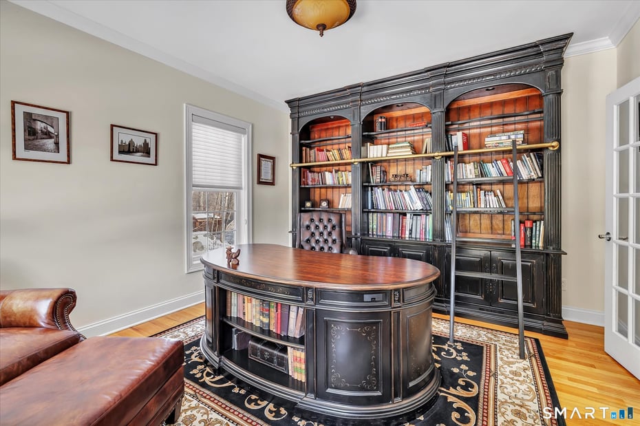 16 Scotch Pine Drive Photo 6