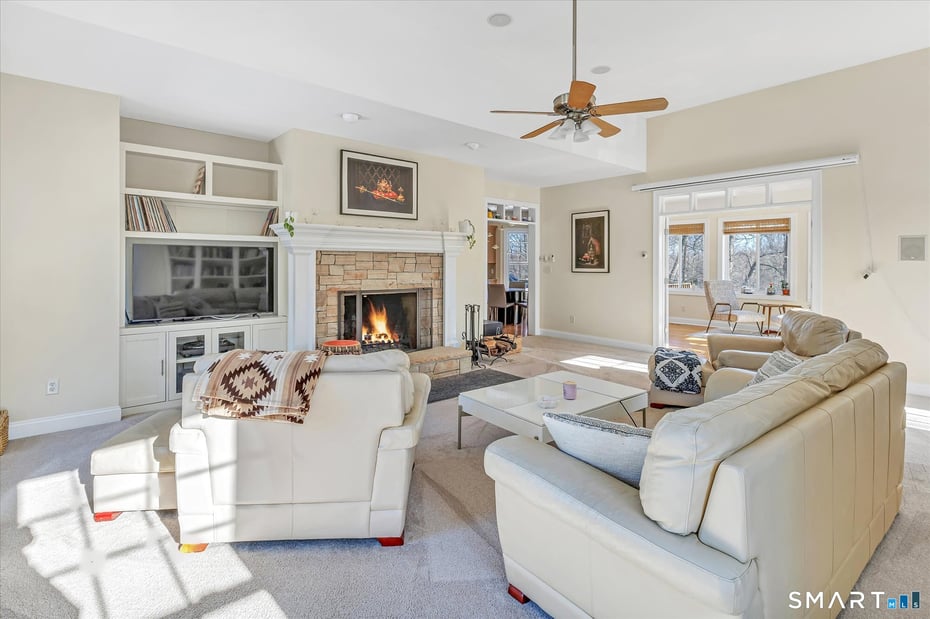 16 Scotch Pine Drive Photo 11