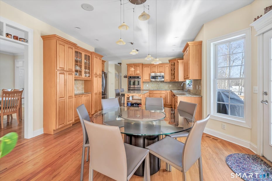 16 Scotch Pine Drive Photo 17