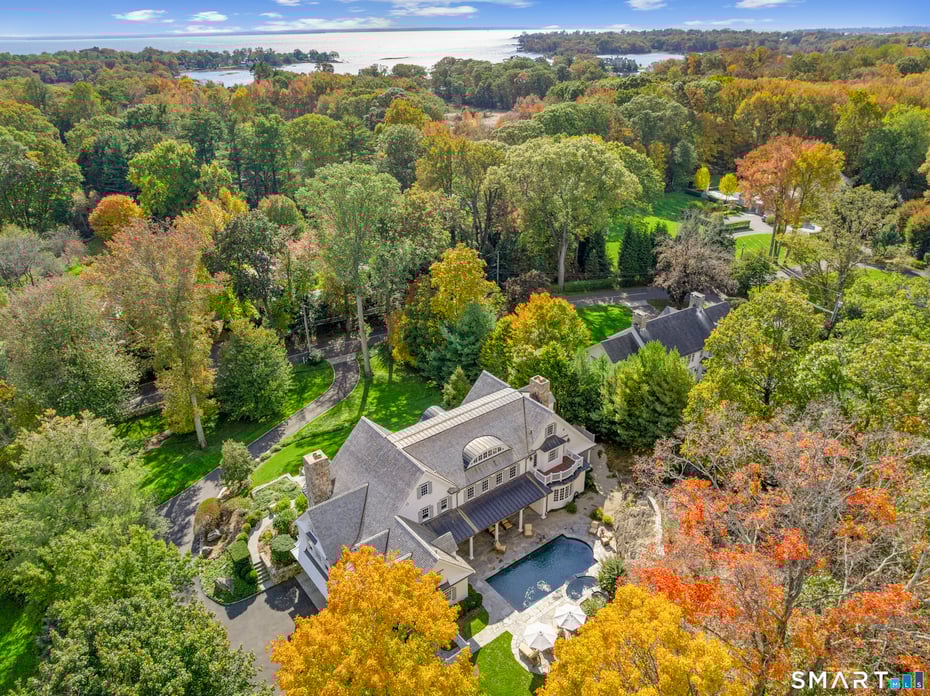 10 Cross Road Photo 1