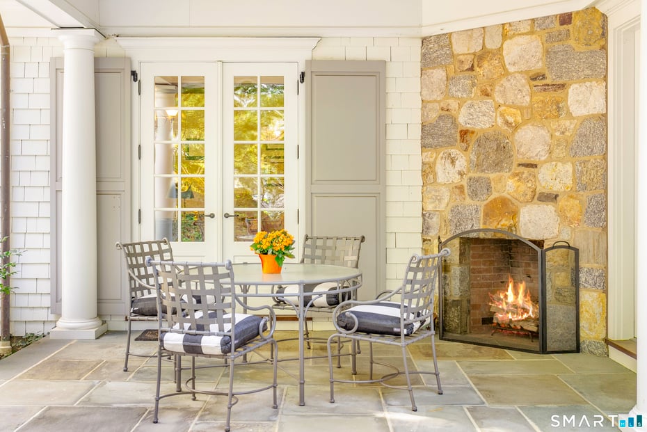 10 Cross Road Photo 14