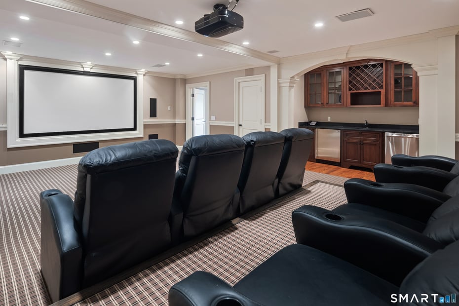 10 Cross Road Photo 35