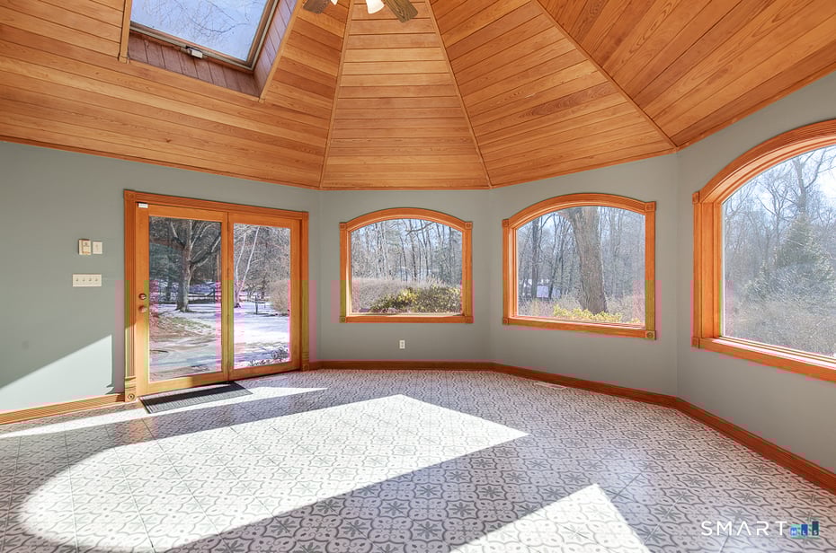 56 Penny Lane Photo 18