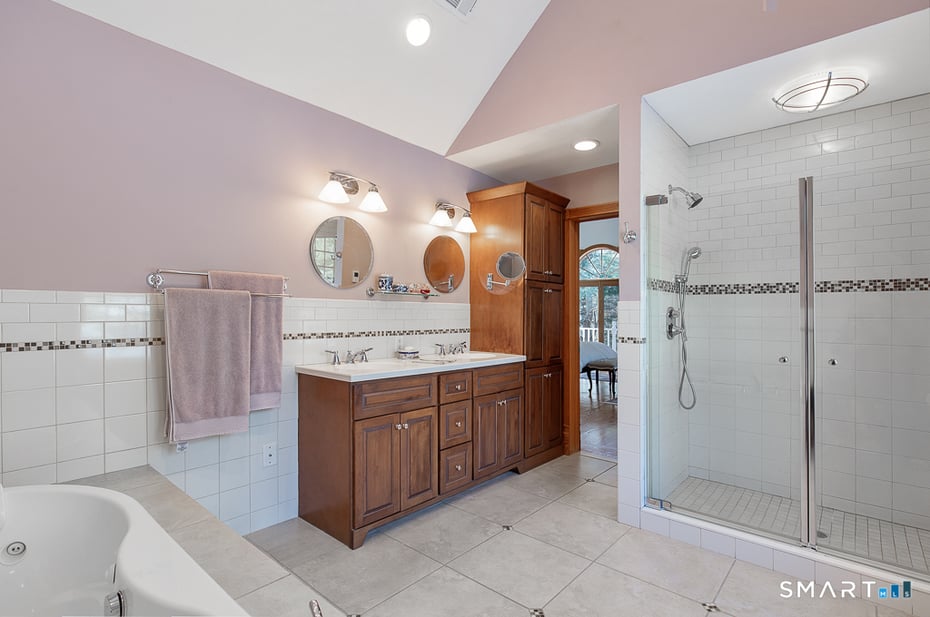 56 Penny Lane Photo 26