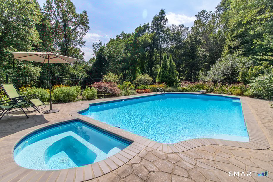 56 Penny Lane Photo 39