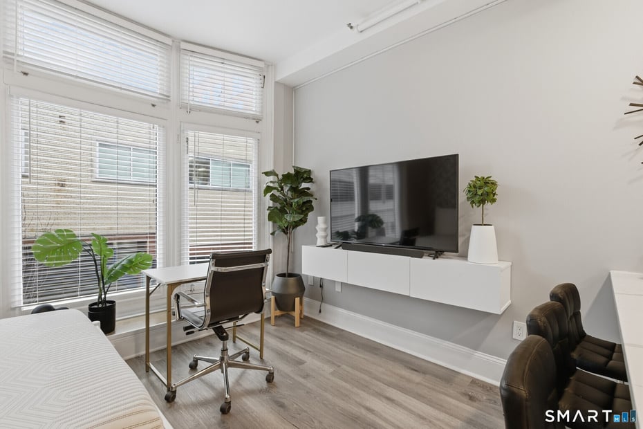 99 Orange Street Photo 15