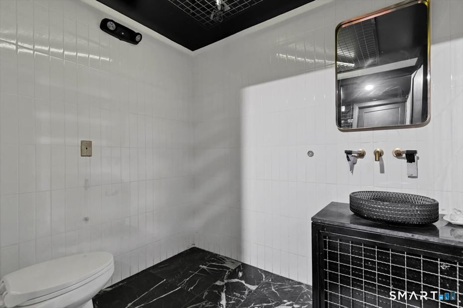 99 Orange Street Photo 25