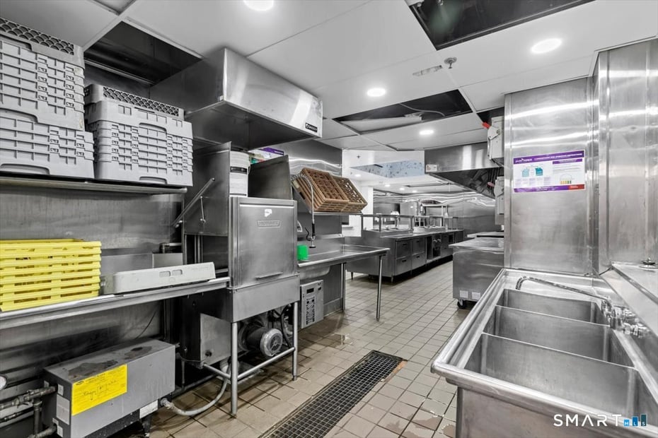 99 Orange Street Photo 31