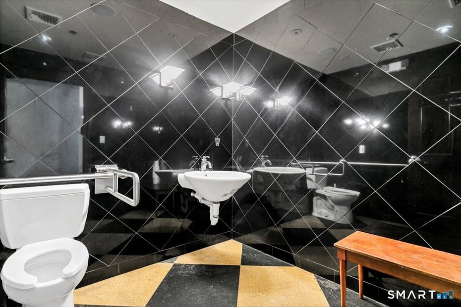 99 Orange Street Photo 34