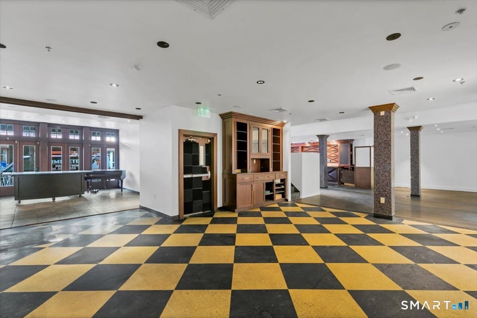 99 Orange Street Photo 35